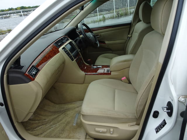 TOYOTA Crown thumbnail 26