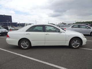 2005 TOYOTA Crown