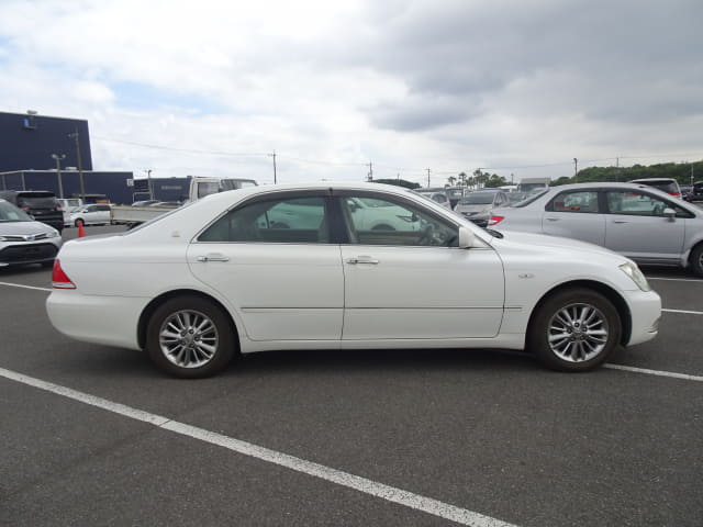 TOYOTA Crown thumbnail 6