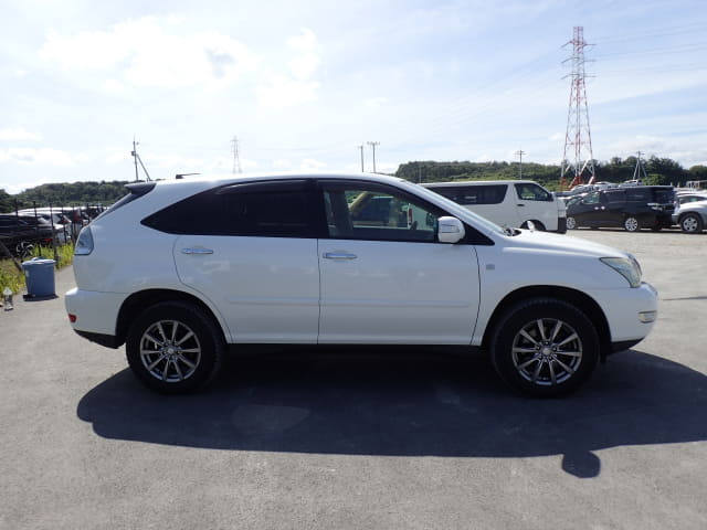 TOYOTA Harrier thumbnail 6