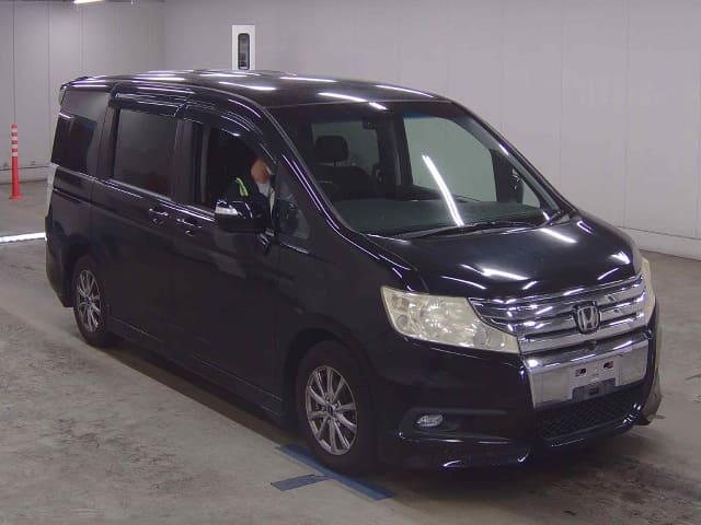 HONDA Step WGN thumbnail 6
