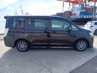 2010 HONDA Step WGN