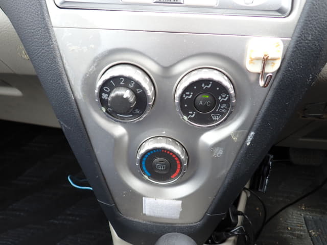 TOYOTA Belta thumbnail 37