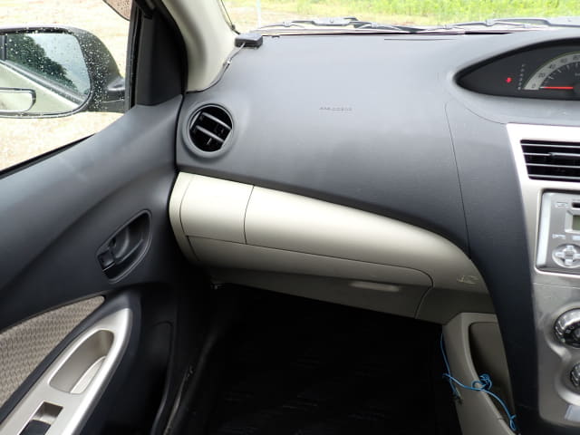 TOYOTA Belta thumbnail 31