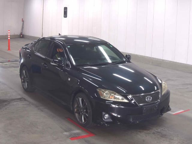LEXUS IS thumbnail 4