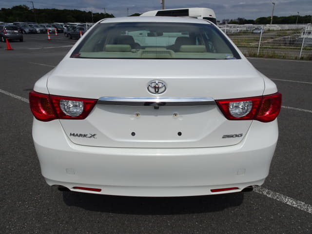 TOYOTA Mark X thumbnail 4