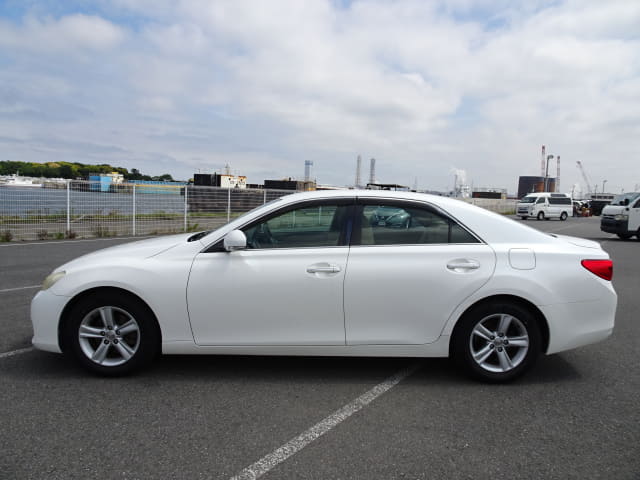 TOYOTA Mark X thumbnail 2