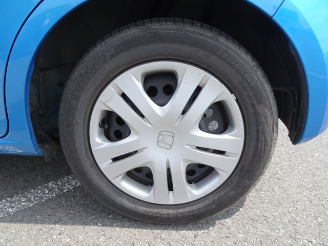 HONDA Fit thumbnail 10