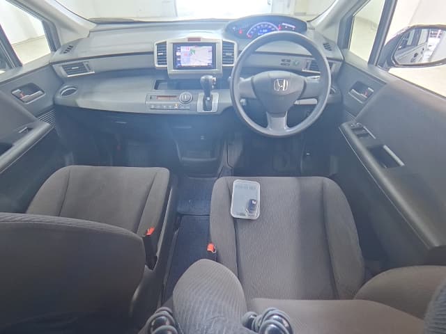 HONDA Freed thumbnail 4