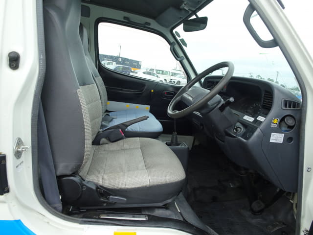TOYOTA Hiace Van thumbnail 17