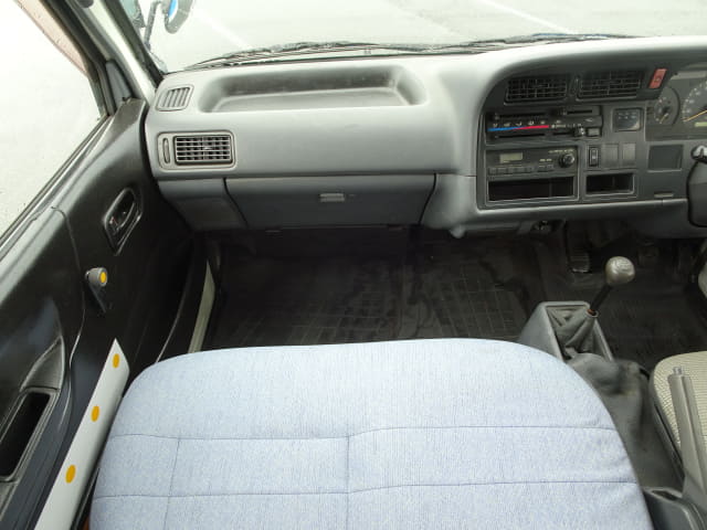 TOYOTA Hiace Van thumbnail 25