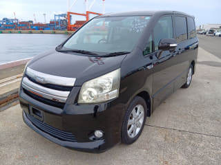 2009 TOYOTA Noah