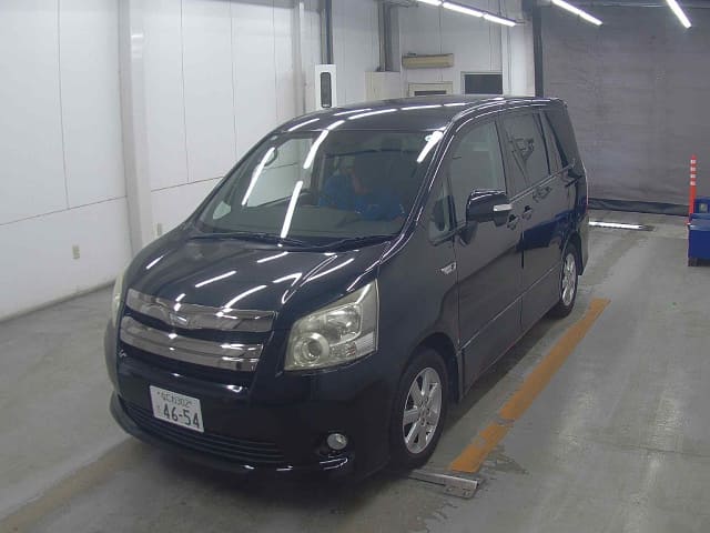 TOYOTA Noah thumbnail 56
