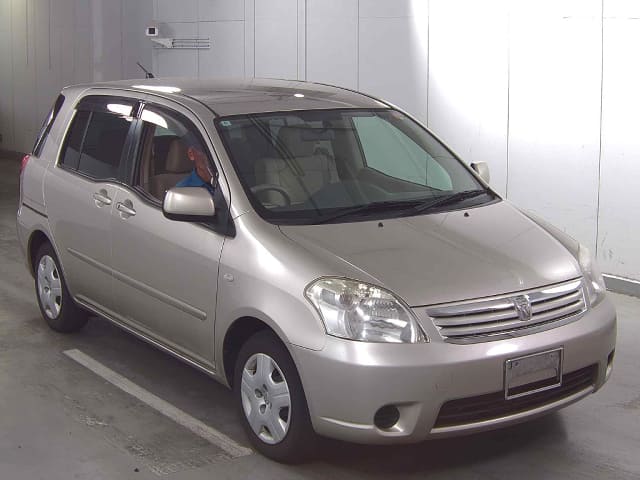 TOYOTA Raum thumbnail 6