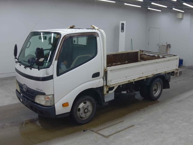 TOYOTA Dyna Truck