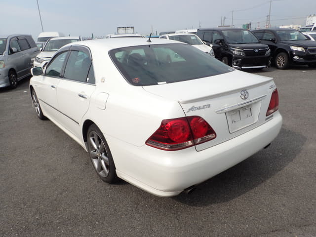 TOYOTA Crown thumbnail 3