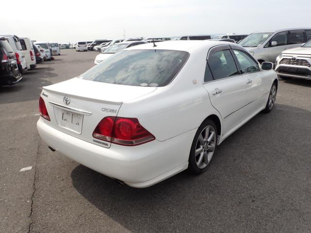 TOYOTA Crown thumbnail 5