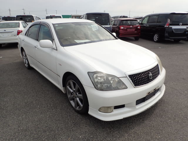 TOYOTA Crown thumbnail 7