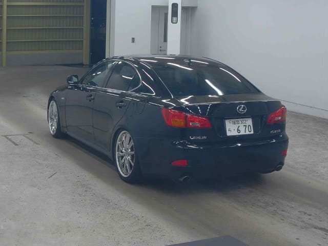 LEXUS IS thumbnail 3