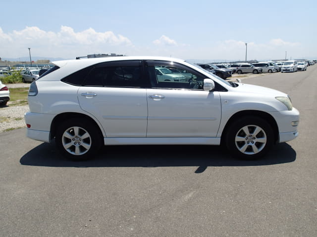 TOYOTA Harrier thumbnail 6
