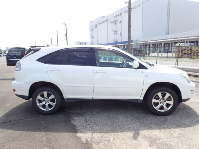 TOYOTA Harrier thumbnail 6