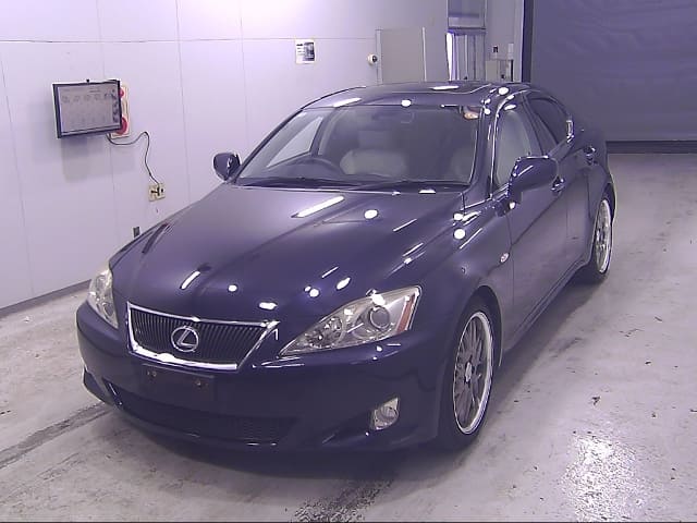 LEXUS IS