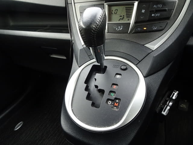 TOYOTA Ractis thumbnail 38