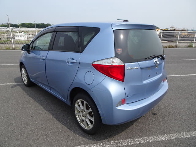 TOYOTA Ractis thumbnail 3