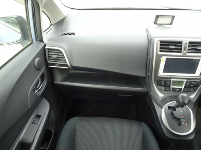 TOYOTA Ractis thumbnail 32