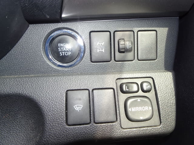 TOYOTA Ractis thumbnail 40
