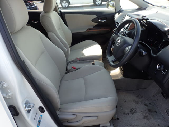 TOYOTA Wish thumbnail 25