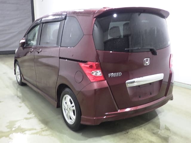 HONDA Freed thumbnail 2