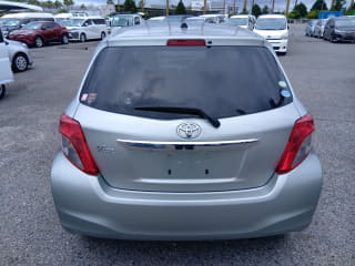 2011 TOYOTA Vitz