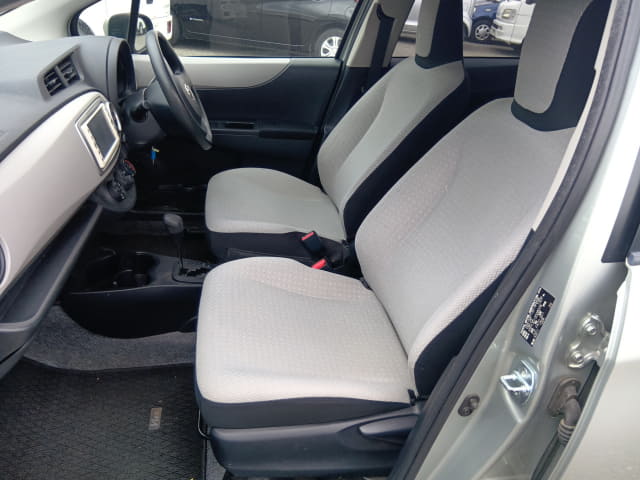 TOYOTA Vitz thumbnail 26