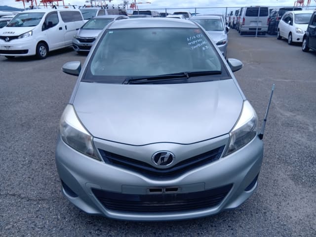 TOYOTA Vitz thumbnail 8