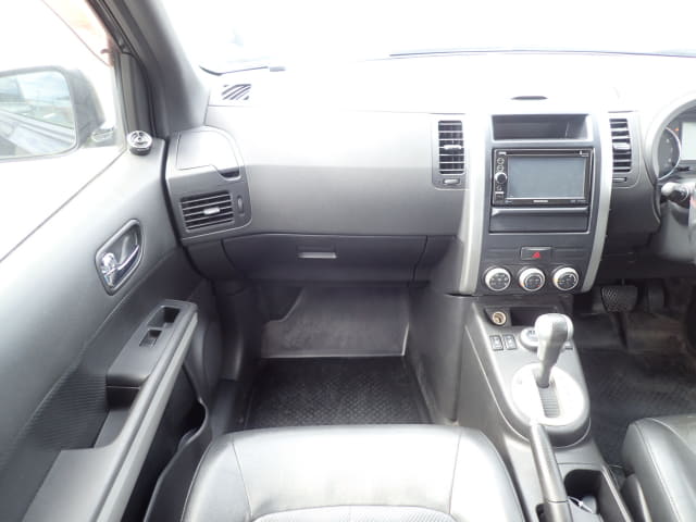 NISSAN X-Trail thumbnail 33