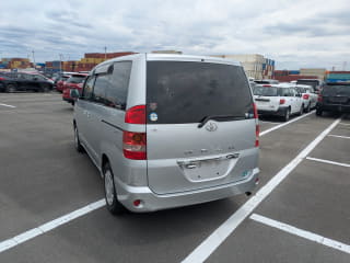 2003 TOYOTA Noah