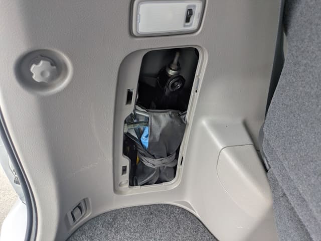 TOYOTA Noah thumbnail 31