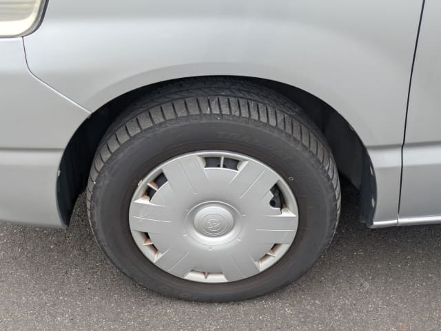 TOYOTA Noah thumbnail 10