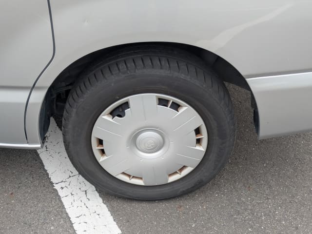 TOYOTA Noah thumbnail 11