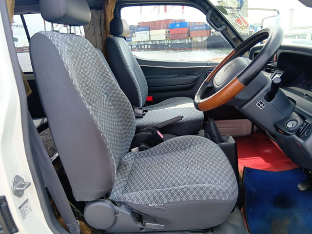TOYOTA Hiace Van thumbnail 17