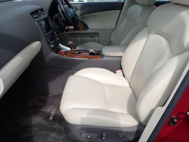 LEXUS IS thumbnail 26