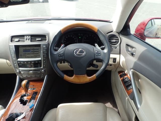 LEXUS IS thumbnail 31