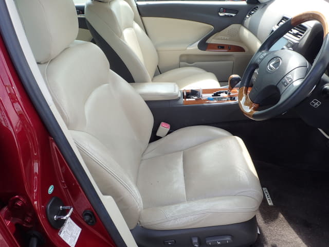 LEXUS IS thumbnail 25