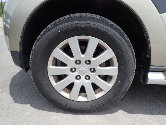 MITSUBISHI Pajero thumbnail 9