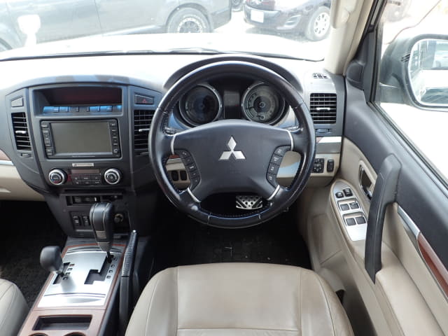 MITSUBISHI Pajero thumbnail 33