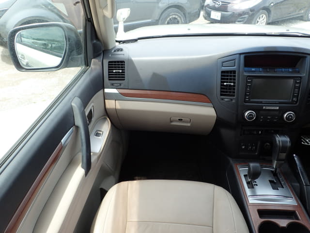 MITSUBISHI Pajero thumbnail 34