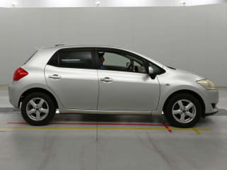 2009 TOYOTA Auris
