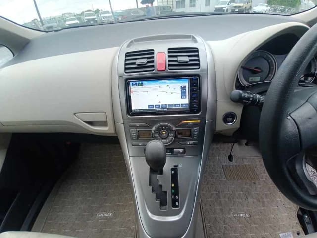 TOYOTA Auris thumbnail 8
