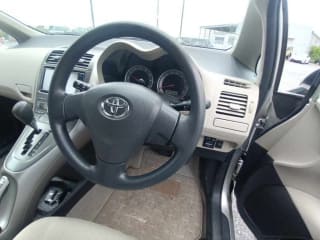 2009 TOYOTA Auris